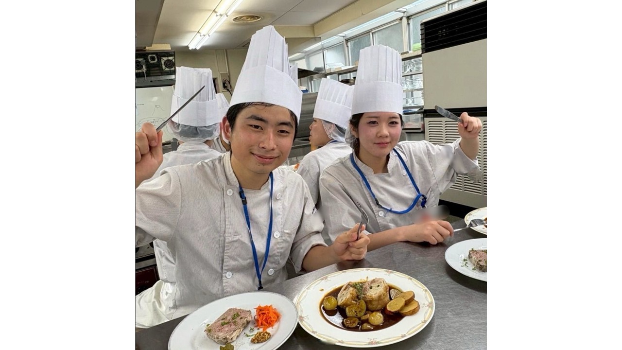 鶏肉のバロティーヌ